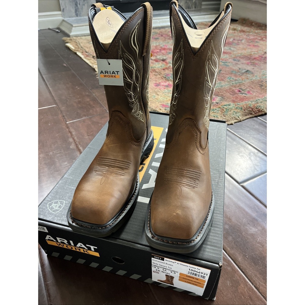 NIB ARIAT Men's 10.5 EE WorkHog XT Phoenix Carbon Toe Work Boot Wide Brown